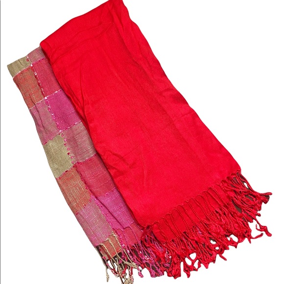 Scarves - Picture 1 of 4